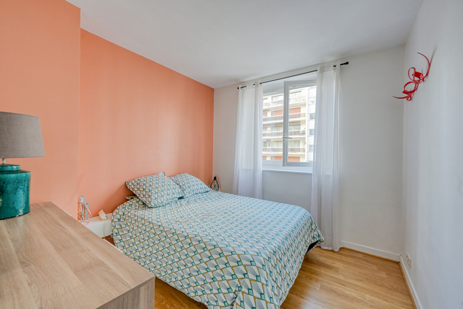 Avenue de Verdun 3 pices , sjour double de 27 m avec 2 chambres + Balcon 6/10